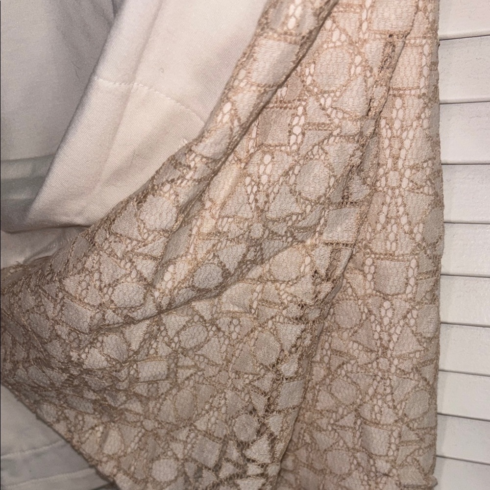 Cream Zip-Up Cardigan with Lace Detail - Picture 4 of 5